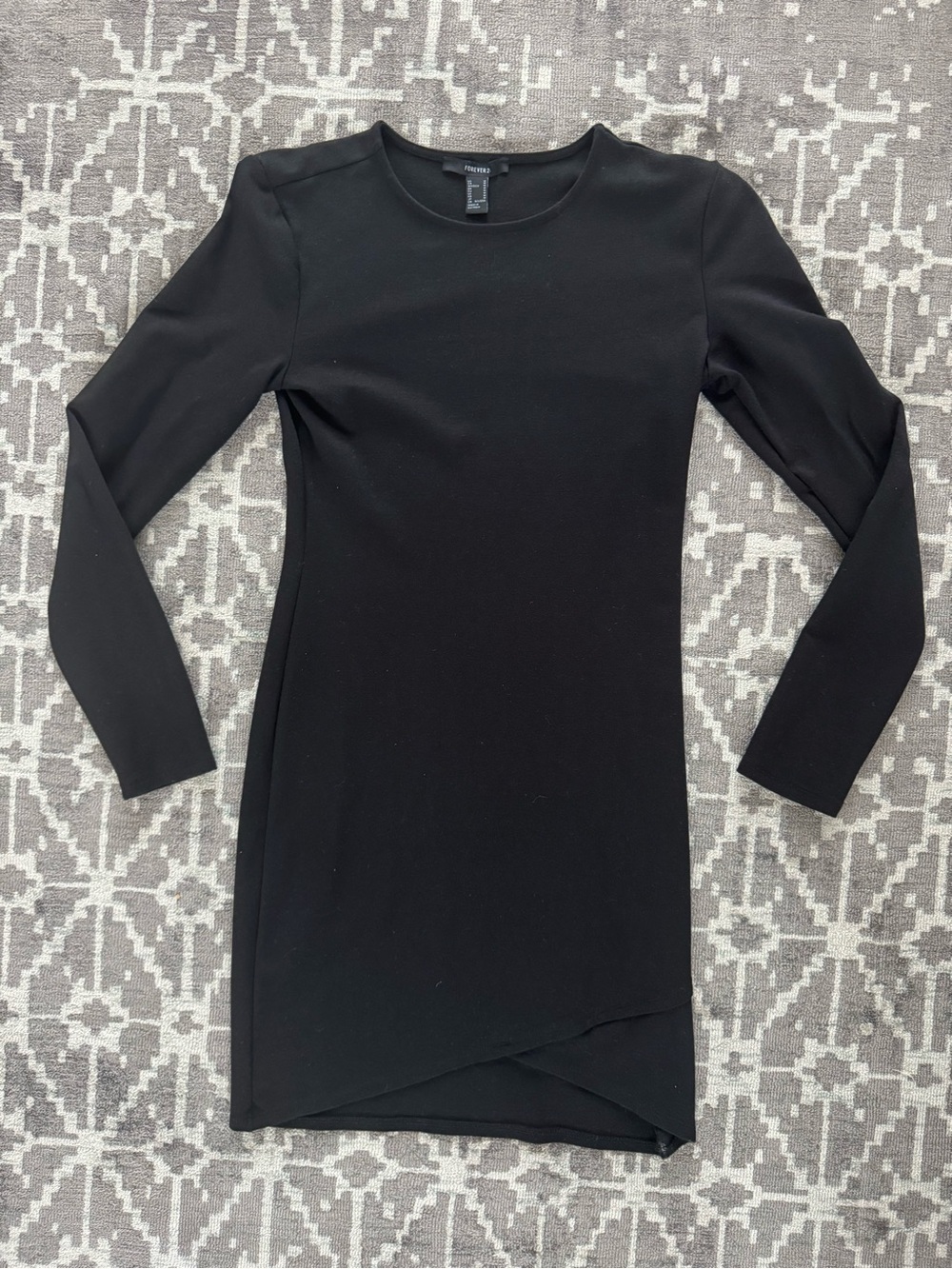 Forever 21 Black Bodycon Long sleeved T-shirt mini dress tulip hem Like new